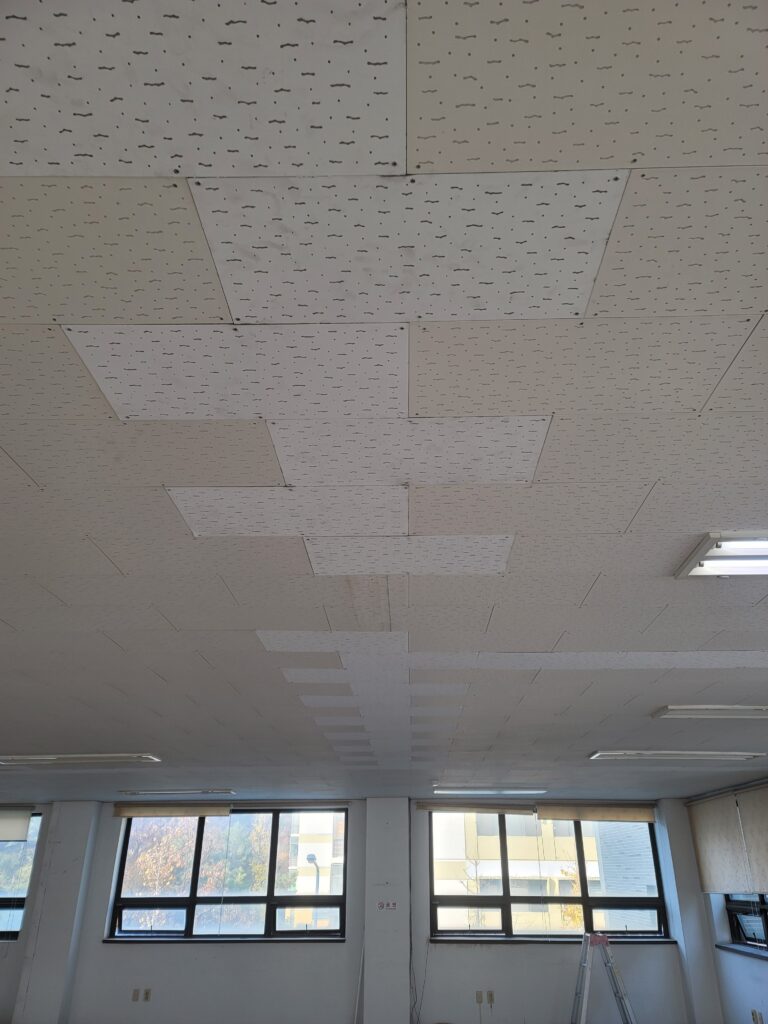 분당 사무실 철거 및 원상복구 공사 현장 가벽 철거부터 천장 텍스 철거까지 18 분당 사무실 철거 및 원상복구 17