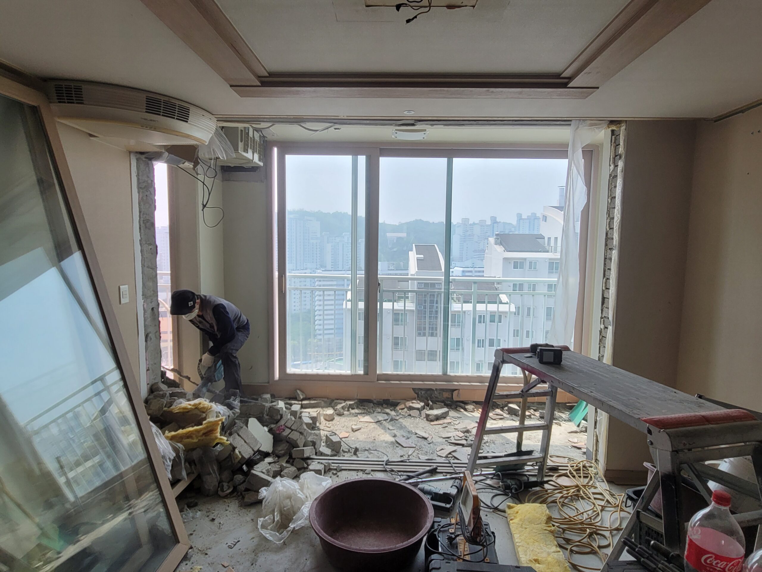 남양주 아파트 철거 시공사례|베란다 확장 및 내부 전체 철거 작업 7 아파트 철거 시공사례