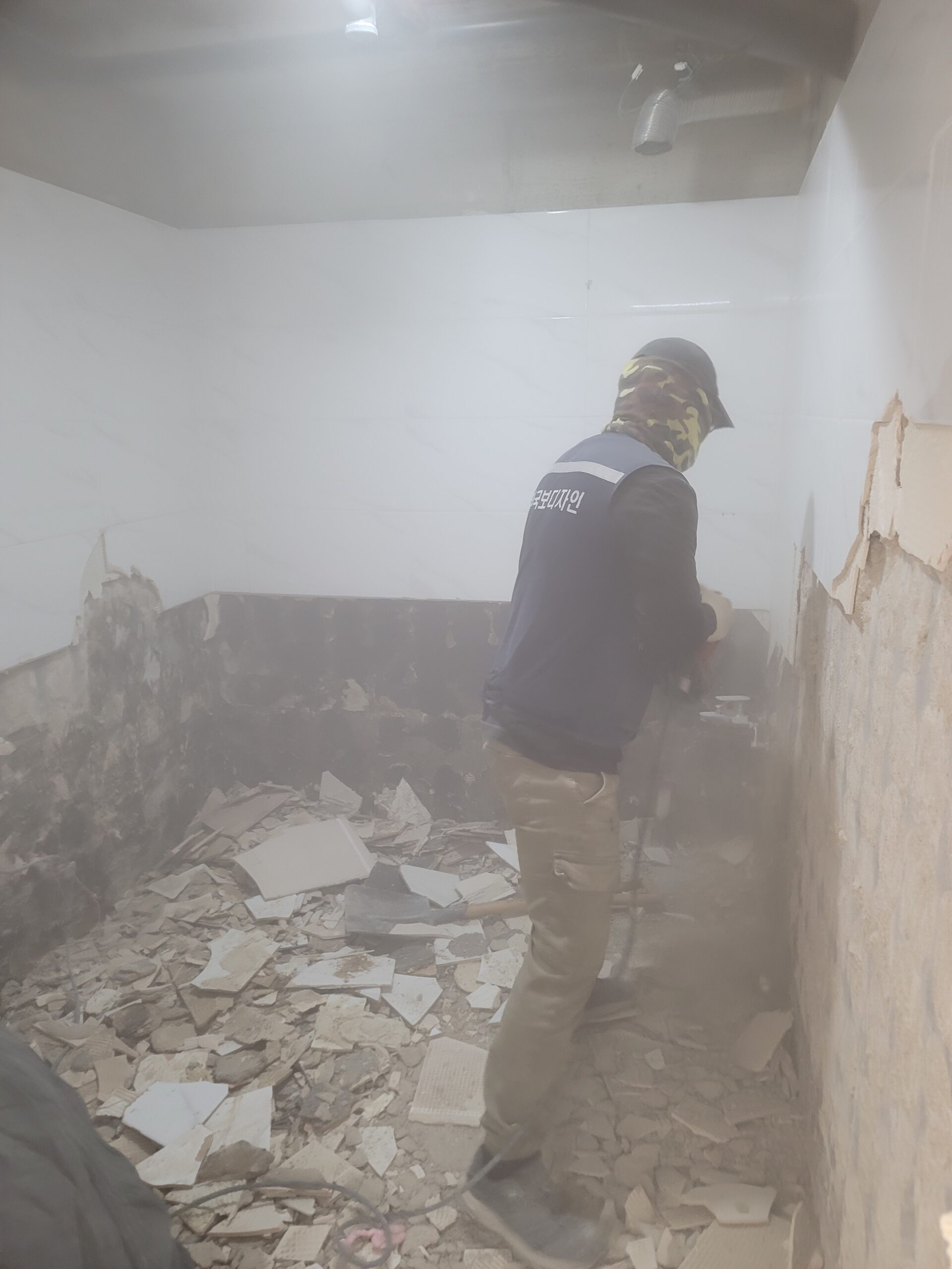 강동 아이파크 아파트 내부 철거 과정