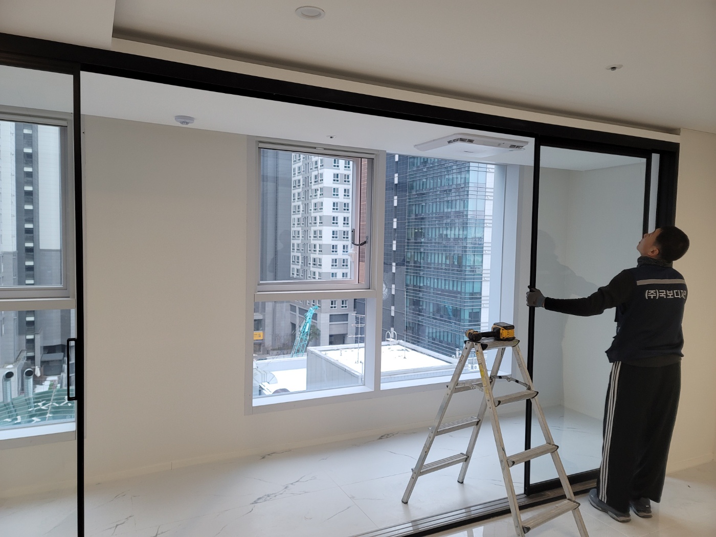 서초동 아파트 가벽 철거 시공사례|거실 확장 리모델링 철거 과정 6 아파트 슬라이딩 도어 철거 과정