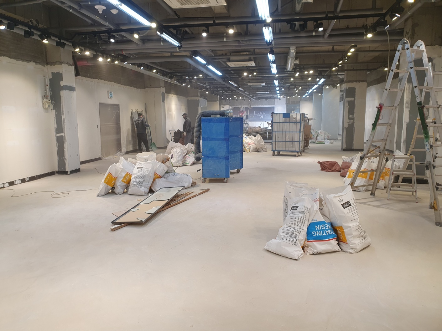 상가 철거 폐기물 처리 현장