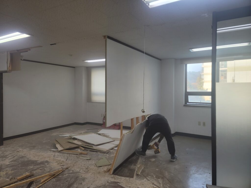 분당 사무실 철거 및 원상복구 08