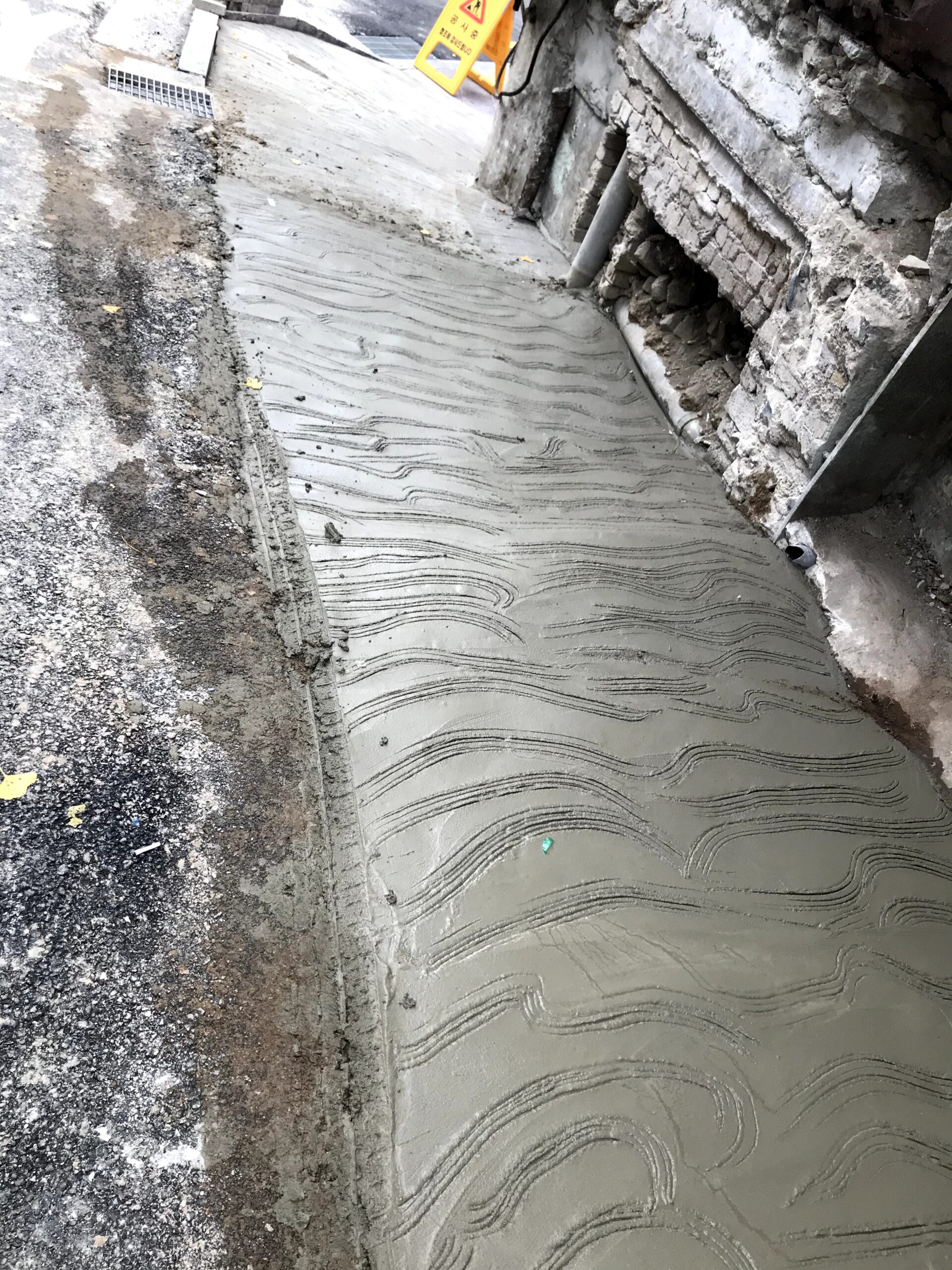 이태원 호프집 철거 및 원상복구 공사 시공사례 12 호프집 원상복구 미장 작업