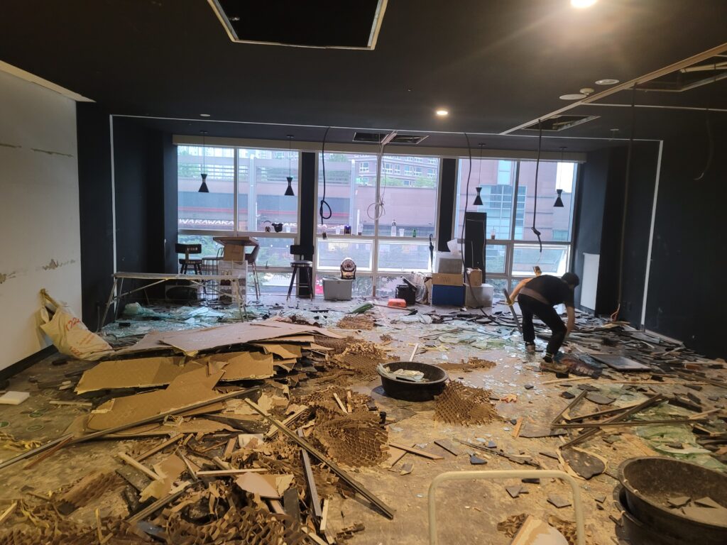 별내 술집 철거 시공사례|원상복구까지 깔끔하게 완료 (공간철거) 6 공간철거 폐기물 정리 및 반출