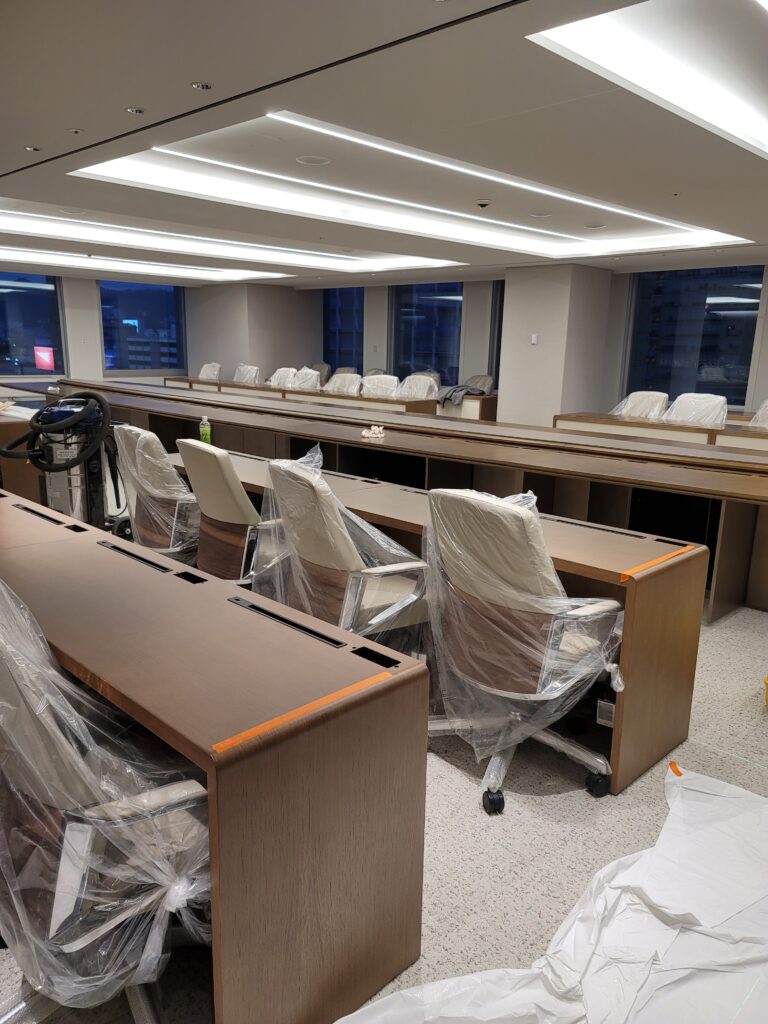 광화문 철거업체 | 대형 오피스 빌딩 1개층 전체 철거 시공사례 6 광화문 사무실 철거 전 모습