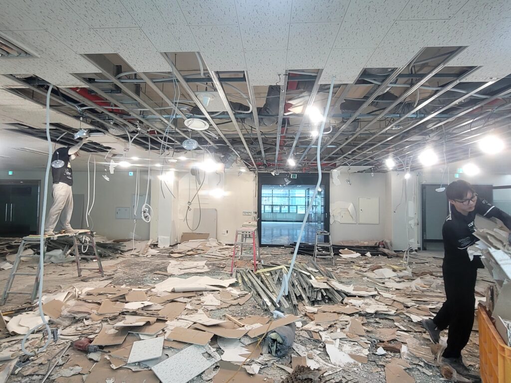 영등포 사무실 천장 및 전기 설비 철거 작업